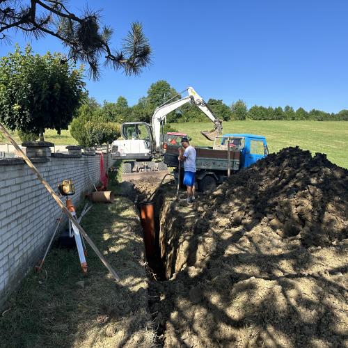 práce na hřbitově (1)