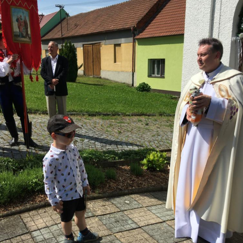 průvod ke kapličce sv. trojice 2024 (10)