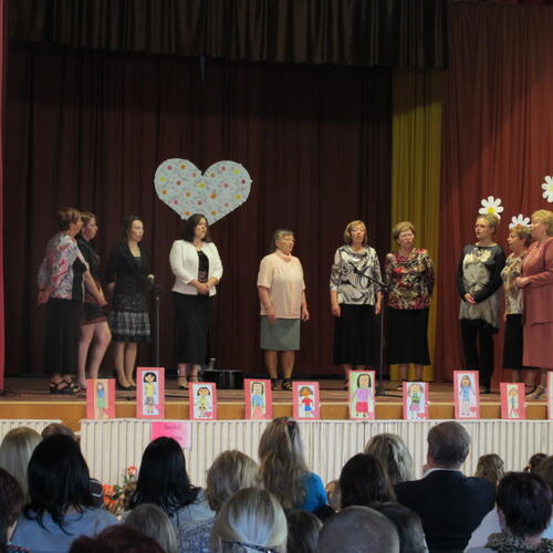 Mužáci a ženský sbor v roce 2015