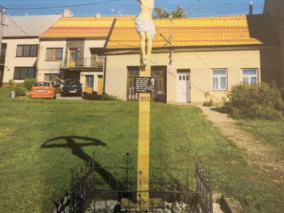 Kříž před restaurováním (2)