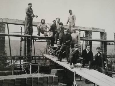 historie, stavba sportovní haly (2)